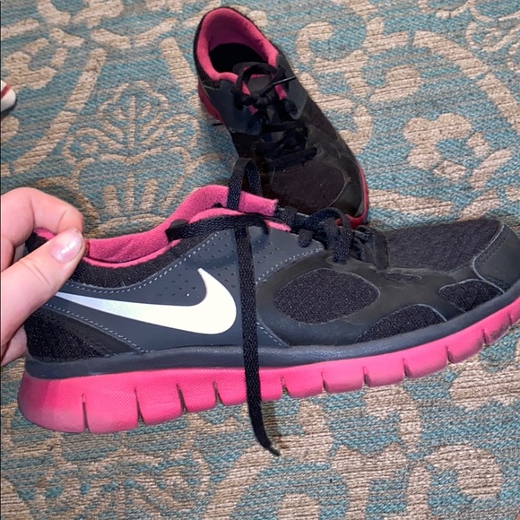 Used Nike Running shoes - Picture 2 of 6